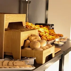 suha-bur-dubai-hotel-apartments.dubaihotelsoffers.com/
